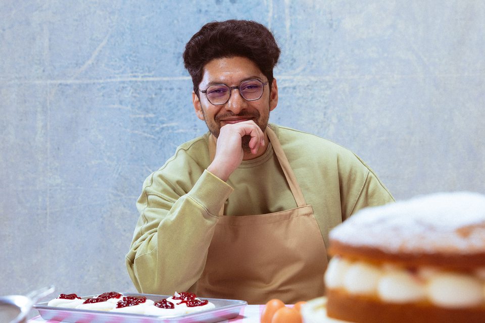Hassan Baker Crops GBBO S16 16 X9 06