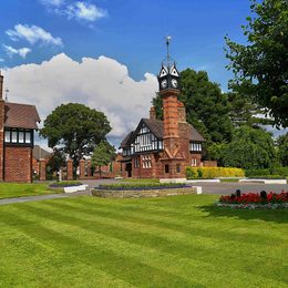 Queens Park Crewe 03